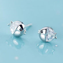 Laden Sie das Bild in den Galerie-Viewer, Zikonia Fisch Ohrstecker aus Silber