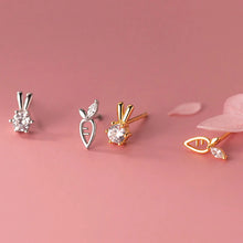 Laden Sie das Bild in den Galerie-Viewer, Hasen Karotten Ohrstecker aus Silber