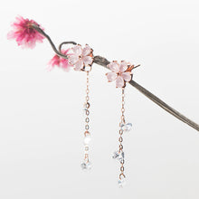 Laden Sie das Bild in den Galerie-Viewer, Blumen Kristall Ohrstecker aus Silber