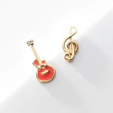 Laden Sie das Bild in den Galerie-Viewer, Gitarren Ohrstecker aus Silber