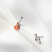 Laden Sie das Bild in den Galerie-Viewer, Gitarren Ohrstecker aus Silber