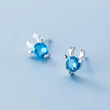 Laden Sie das Bild in den Galerie-Viewer, Blaue Rentier Ohrstecker aus Silber