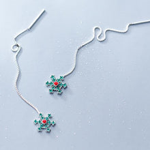 Laden Sie das Bild in den Galerie-Viewer, Grüne Schneeflocken Ohrstecker aus Silber