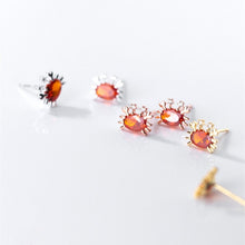 Laden Sie das Bild in den Galerie-Viewer, Krabben Ohrstecker aus Silber