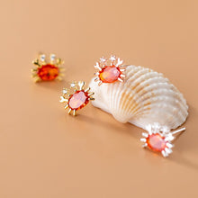 Laden Sie das Bild in den Galerie-Viewer, Krabben Ohrstecker aus Silber