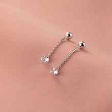 Laden Sie das Bild in den Galerie-Viewer, Kugel Kristall Ohrstecker aus Silber