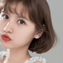 Laden Sie das Bild in den Galerie-Viewer, Katzen-Fischgreten Ohrstecker aus Silber