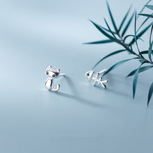 Laden Sie das Bild in den Galerie-Viewer, Katzen-Fischgreten Ohrstecker aus Silber