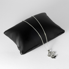 Laden Sie das Bild in den Galerie-Viewer, Blumen Halskette