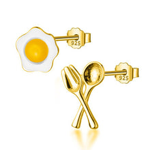 Laden Sie das Bild in den Galerie-Viewer, Eier Ohrstecker aus Silber