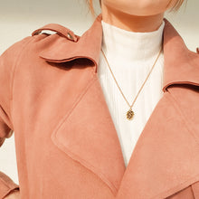 Laden Sie das Bild in den Galerie-Viewer, Kieferzapfen Halskette