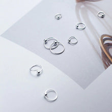 Laden Sie das Bild in den Galerie-Viewer, Kugel Ohrringe aus Silber