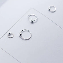 Laden Sie das Bild in den Galerie-Viewer, Kugel Ohrringe aus Silber