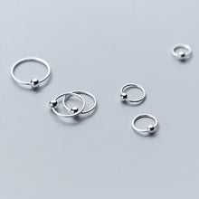 Laden Sie das Bild in den Galerie-Viewer, Kugel Ohrringe aus Silber