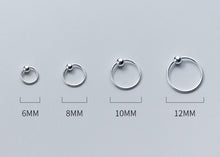 Laden Sie das Bild in den Galerie-Viewer, Kugel Ohrringe aus Silber