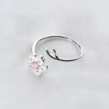 Laden Sie das Bild in den Galerie-Viewer, Kirschblüten Ring aus Silber