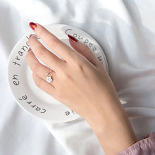 Laden Sie das Bild in den Galerie-Viewer, Kirschblüten Ring aus Silber