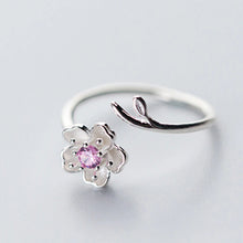 Laden Sie das Bild in den Galerie-Viewer, Kirschblüten Ring aus Silber