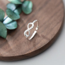 Laden Sie das Bild in den Galerie-Viewer, Unendlichkeits Ring aus Silber
