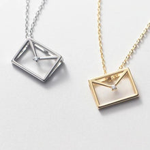 Laden Sie das Bild in den Galerie-Viewer, Briefumschlag Halskette aus Silber