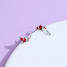 Laden Sie das Bild in den Galerie-Viewer, Koifisch Ohrstecker aus Silber