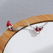 Laden Sie das Bild in den Galerie-Viewer, Koifisch Ohrstecker aus Silber