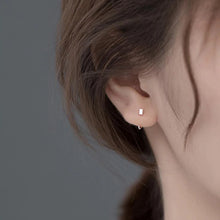 Laden Sie das Bild in den Galerie-Viewer, Mini Rechteck Ohrringe aus Silber