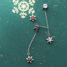 Laden Sie das Bild in den Galerie-Viewer, Schneeflocken Ohrstecker aus Silber