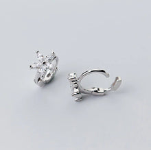 Laden Sie das Bild in den Galerie-Viewer, Stern Ohrringe aus Silber