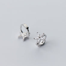 Laden Sie das Bild in den Galerie-Viewer, Stern Ohrringe aus Silber
