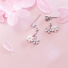 Laden Sie das Bild in den Galerie-Viewer, Zirkonia Blumen Ohrstecker aus Silber