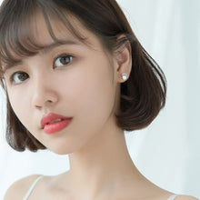 Laden Sie das Bild in den Galerie-Viewer, Eulen Ohrstecker aus Silber