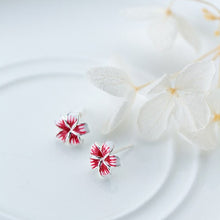 Laden Sie das Bild in den Galerie-Viewer, Pink Weisse Blumen Ohrstecker aus Silber