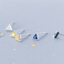 Laden Sie das Bild in den Galerie-Viewer, Dreieck Ohrstecker aus Silber