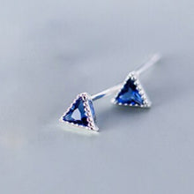 Laden Sie das Bild in den Galerie-Viewer, Dreieck Ohrstecker aus Silber