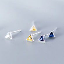 Laden Sie das Bild in den Galerie-Viewer, Dreieck Ohrstecker aus Silber