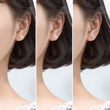 Laden Sie das Bild in den Galerie-Viewer, Dreieck Ohrstecker aus Silber