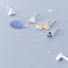 Laden Sie das Bild in den Galerie-Viewer, Dreieck Ohrstecker aus Silber