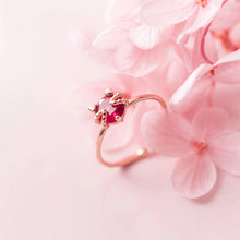 Laden Sie das Bild in den Galerie-Viewer, Roter Katzen Ring aus Silber