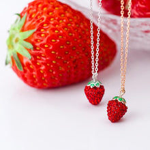 Laden Sie das Bild in den Galerie-Viewer, Erdbeer Halskette aus Silber