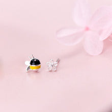 Laden Sie das Bild in den Galerie-Viewer, Bienen Ohrstecker aus Silber