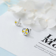 Laden Sie das Bild in den Galerie-Viewer, Zitronen Ohrstecker aus Silber
