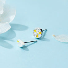 Laden Sie das Bild in den Galerie-Viewer, Zitronen Ohrstecker aus Silber