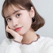 Laden Sie das Bild in den Galerie-Viewer, Mond Ohrstecker aus Silber