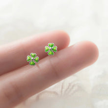 Laden Sie das Bild in den Galerie-Viewer, Grüne Kleeblatt Ohrstecker