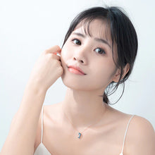 Laden Sie das Bild in den Galerie-Viewer, Delfin Halskette aus Silber