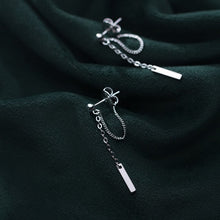 Laden Sie das Bild in den Galerie-Viewer, Geometrische Ketten Ohrstecker aus Silber