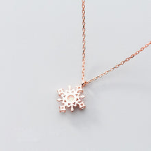 Laden Sie das Bild in den Galerie-Viewer, Scheeflocken Perlen Halskette