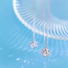 Laden Sie das Bild in den Galerie-Viewer, Eingeschlossene Kristall Halskette aus Silber