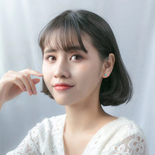 Laden Sie das Bild in den Galerie-Viewer, Türkis Marienkäfer Ohrstecker aus Silber